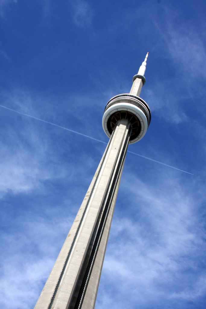 IMAGE: http://www.cons.org/201009canada/.medpics/01toronto__img_0611_edit1_med.jpg